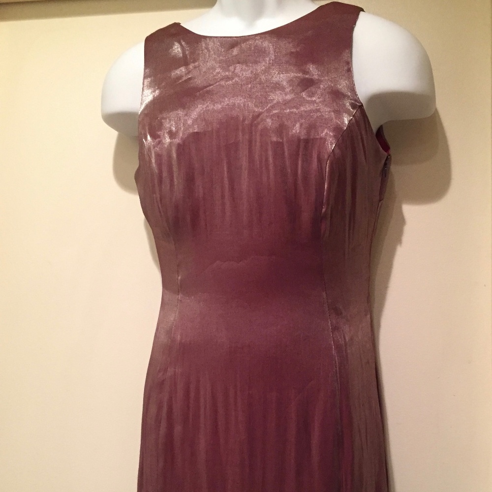 Ever Beauty 90s Berry Lame Column 6 Dress Back - Picture 7 of 8